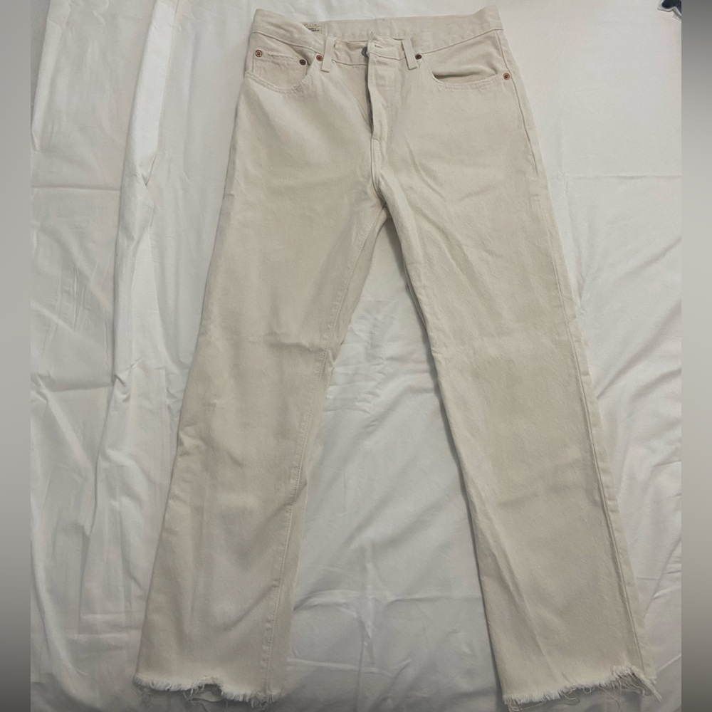 Levi's High Waisted Raw Hem Jeans